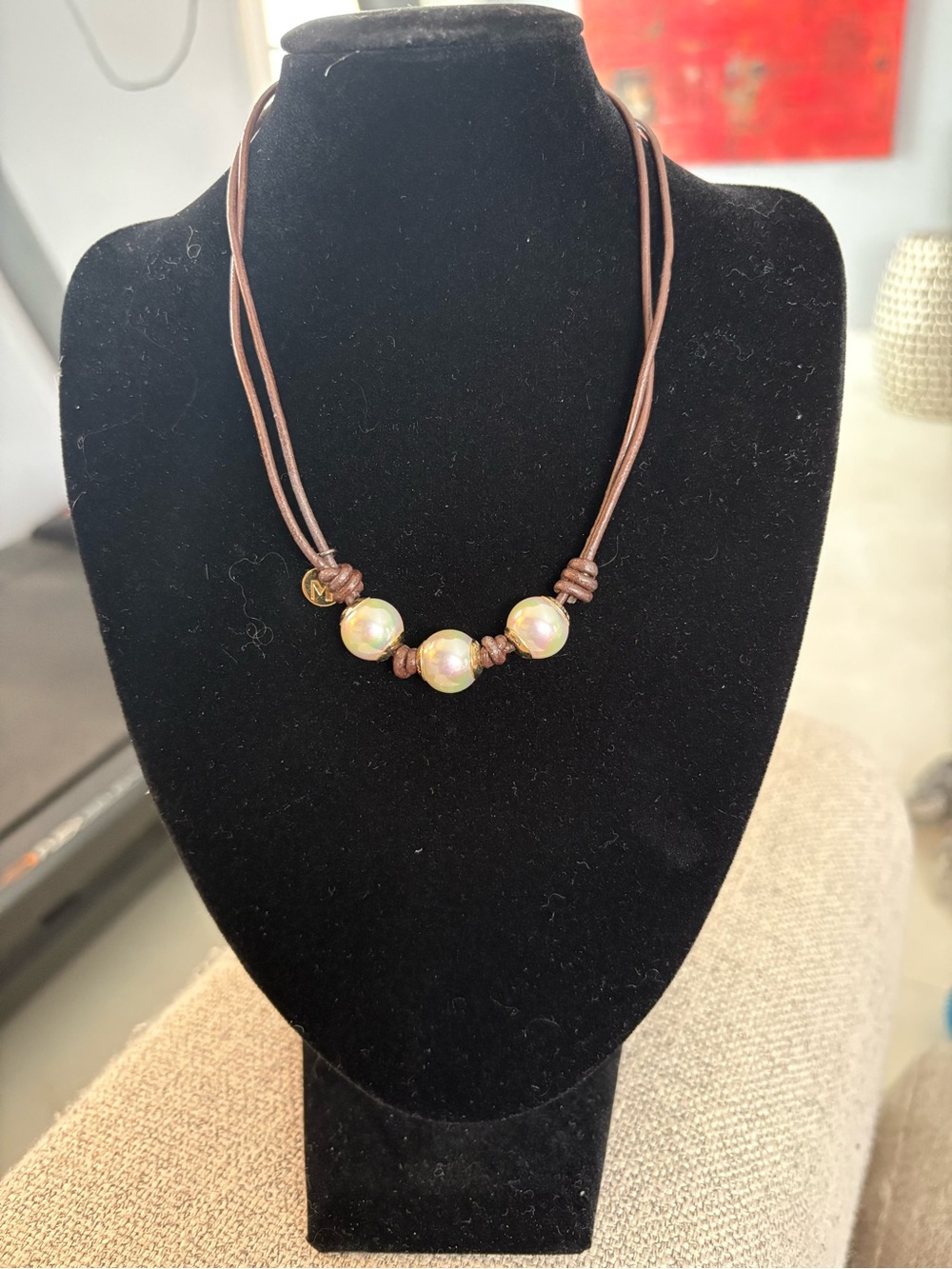 Brown Leather Cord Necklace with Iridescent Pearls